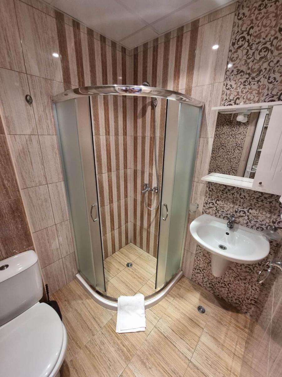 Deluxe Admiral Plaza - Housity