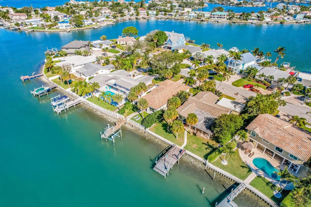 Indian Rocks Beach Hideaway - Housity