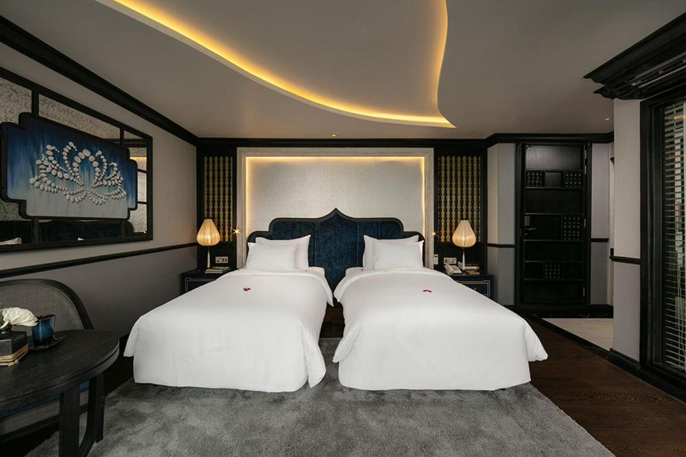 LaPinta Boutique Cruises - Housity