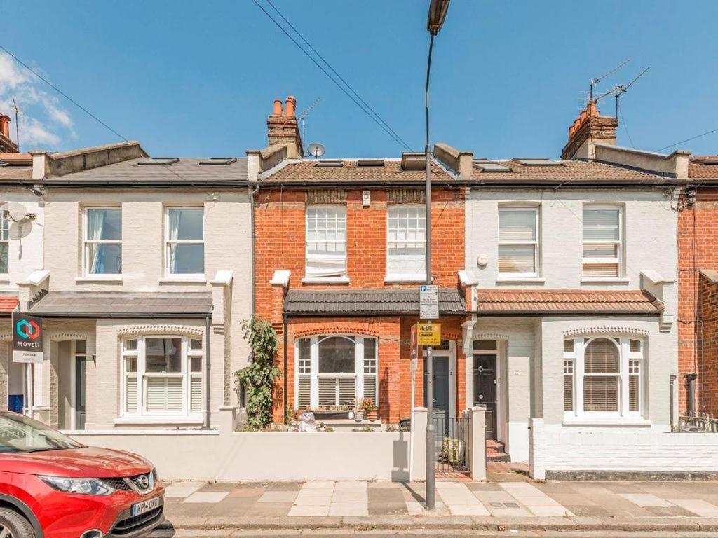 4 Bedroom Residence Hammersmith Fulham - Housity