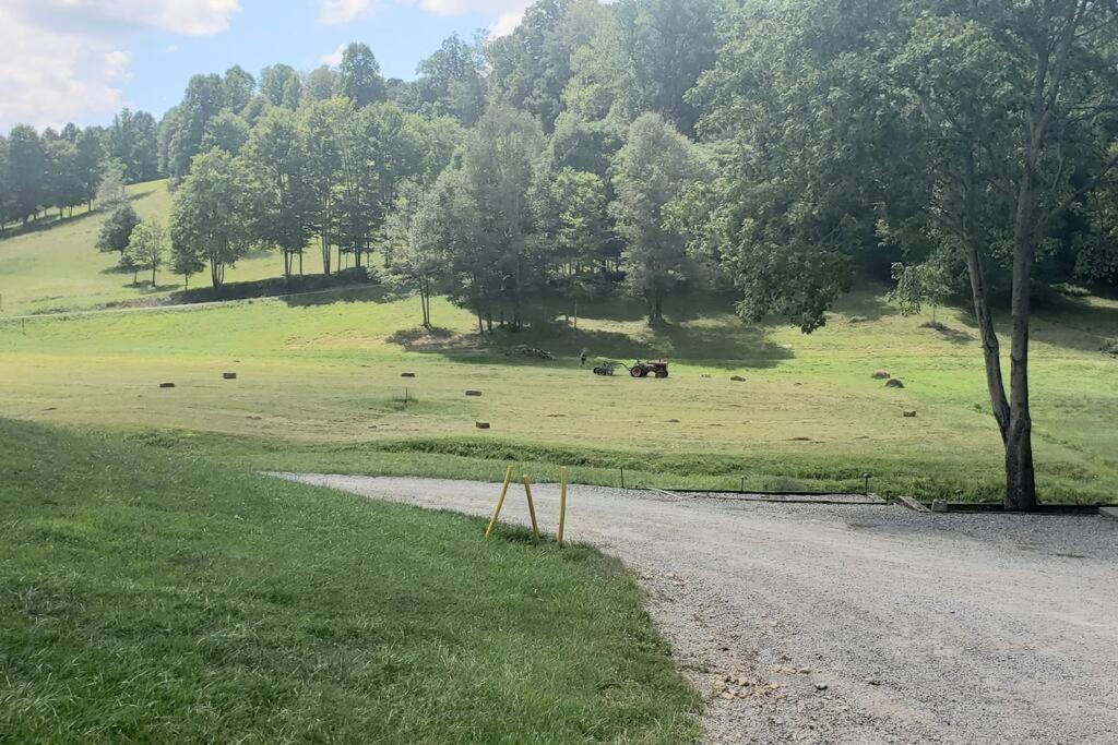 The Barn at Leaf Harmony Acres - Housity