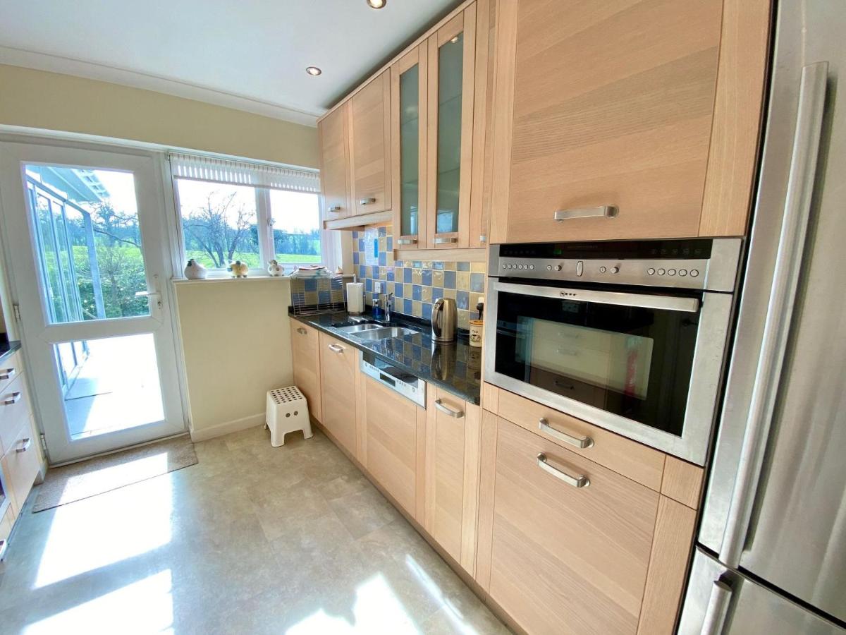 Winterbourne Cottage - Housity