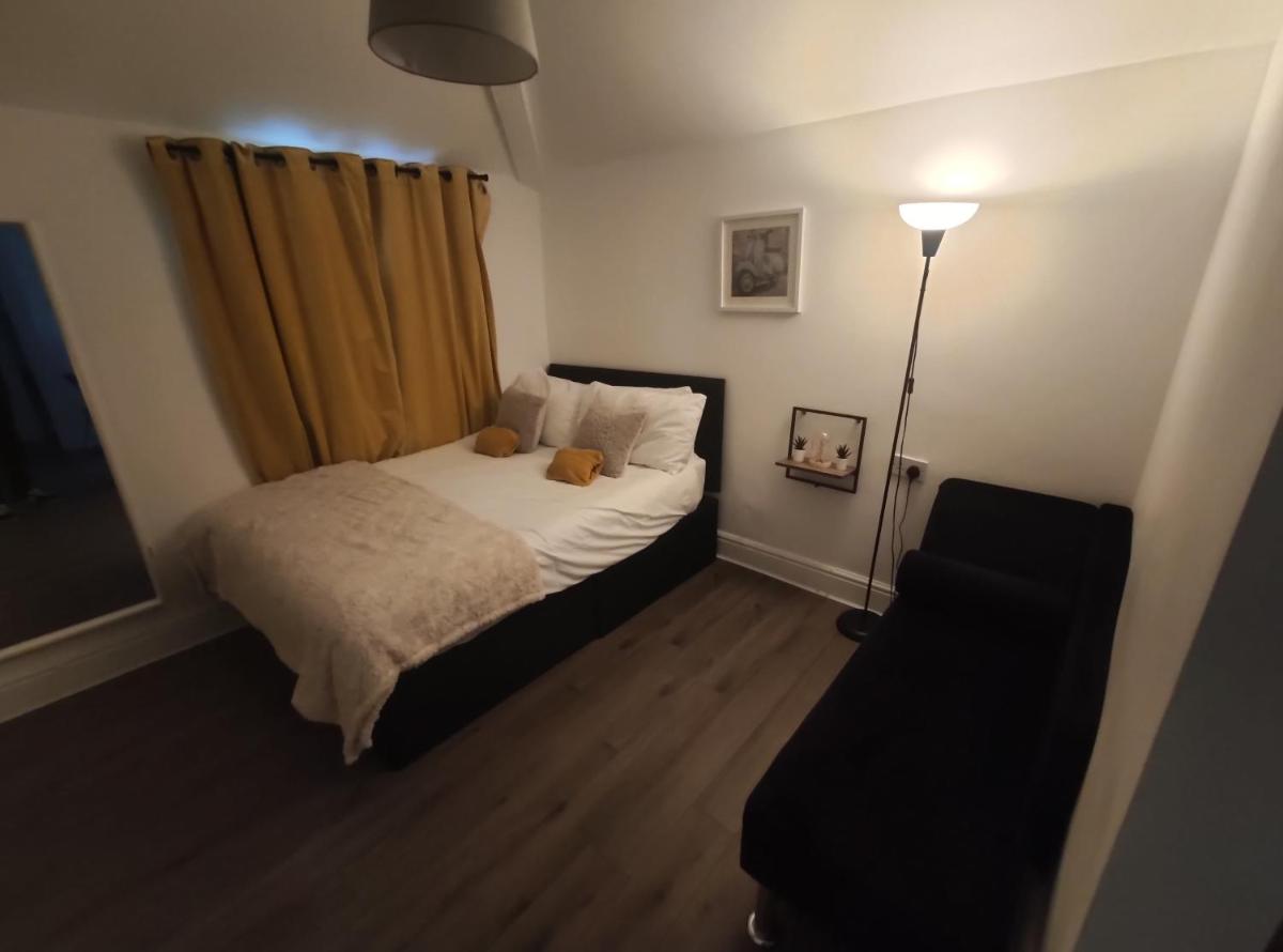 Convenient 1 Bedroom Apartment in the Inner-City - Housity
