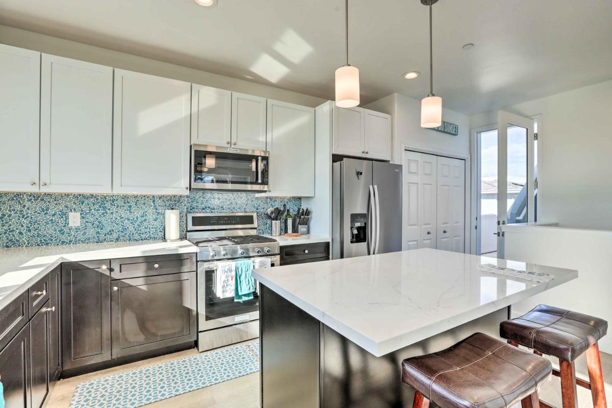 Stunning Getaway Less Than 1 Mi to Grover Beach! - Housity