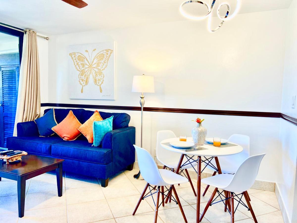 Sapphire Beachfront Renovated Villa 1200 SF! - Free Wi-Fi - Housity