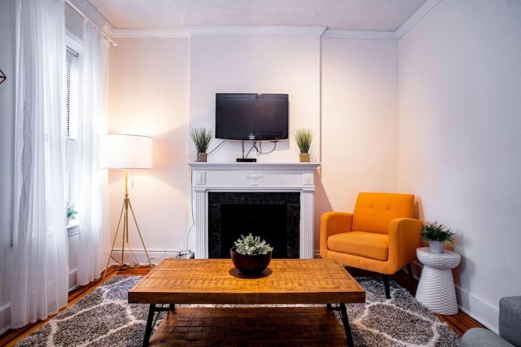 61-2C Prime UES 2BR Newly furnished best value - Housity