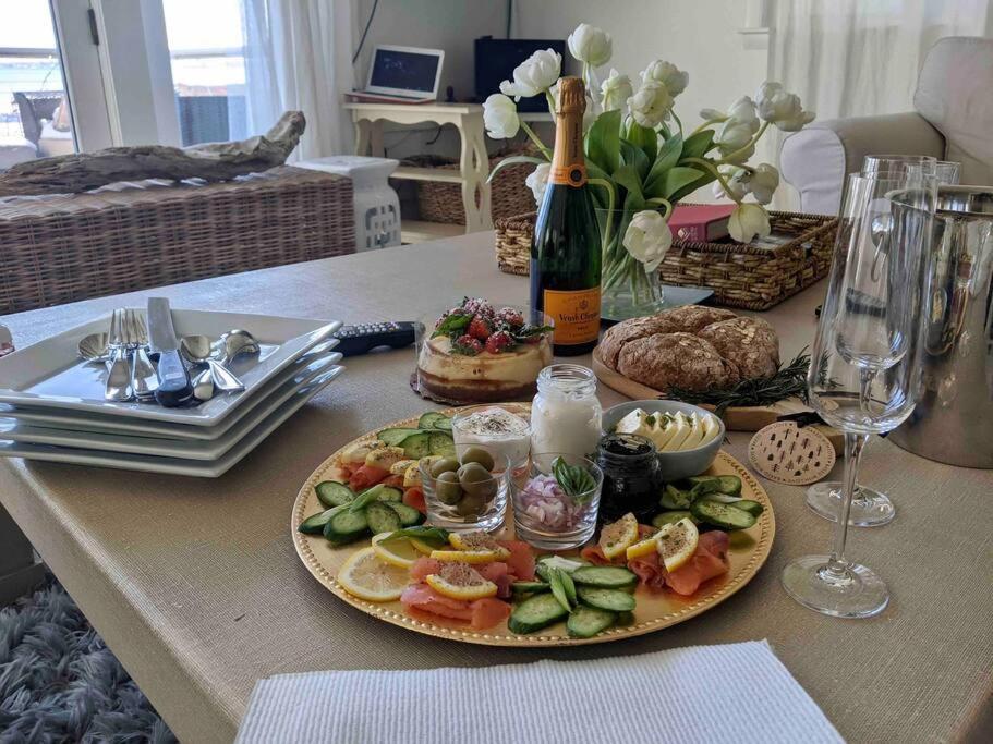 Egg Rock House - 4BR, 4.5BA - Modern Oceanfront - Housity