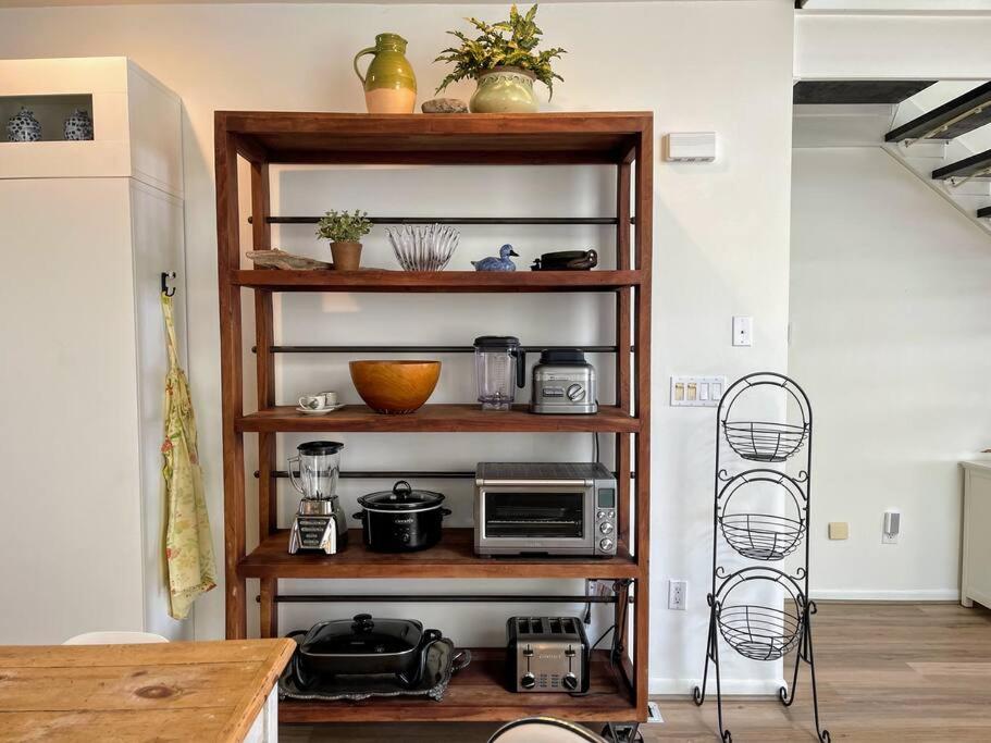 Egg Rock House - 4BR, 4.5BA - Modern Oceanfront - Housity