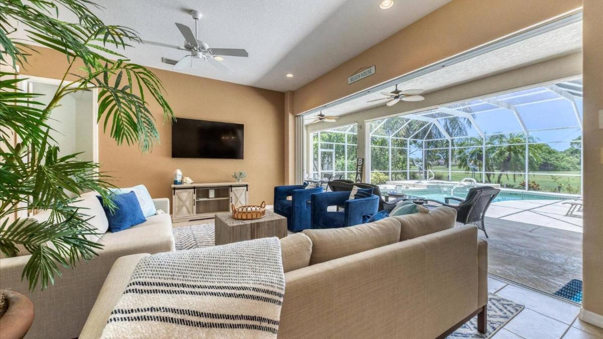 974 Rotunda Circle - Housity