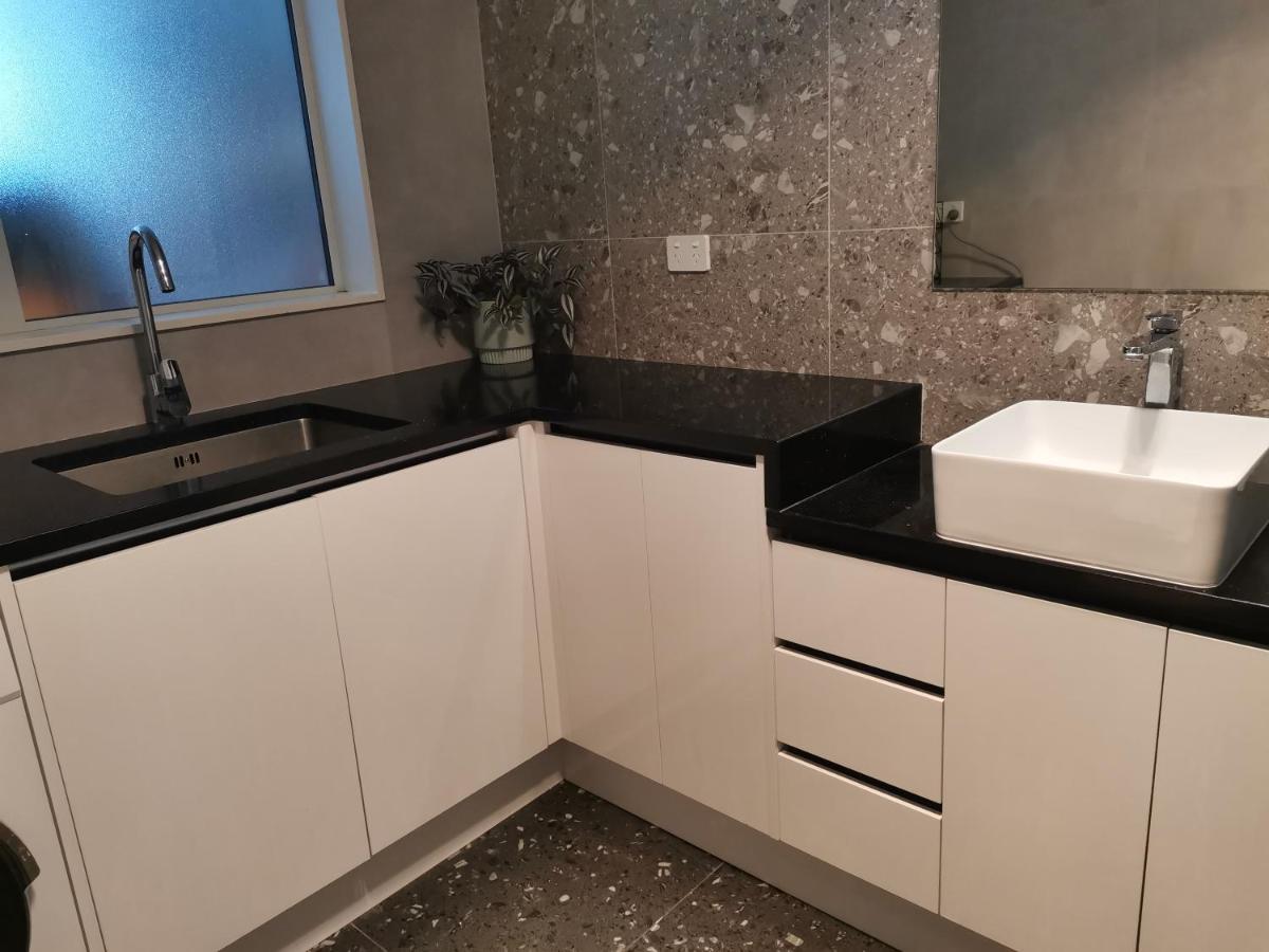 Pukekohe 2 bedrooms guesthouse - Housity