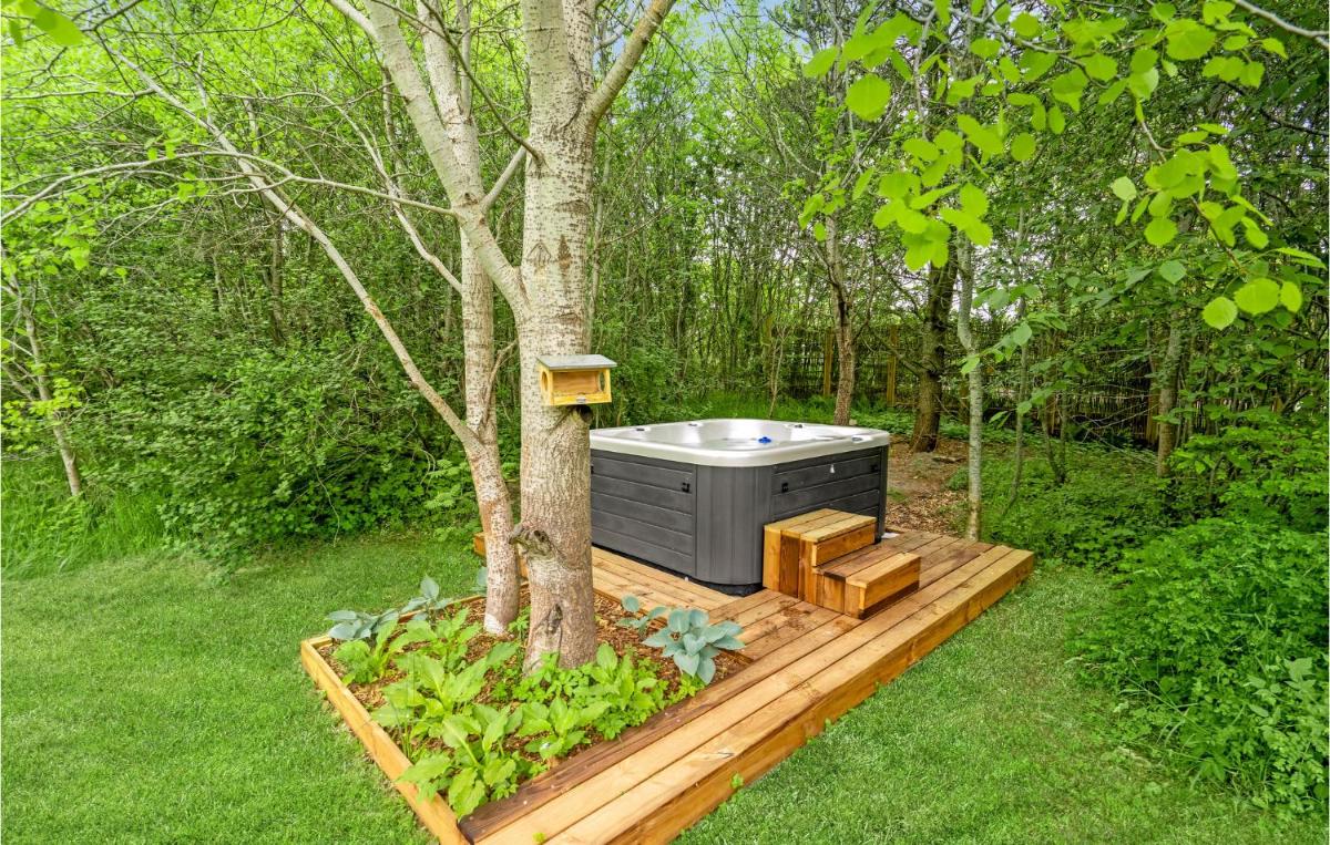 Pet Friendly Home In Hals With Kitchen - Housity