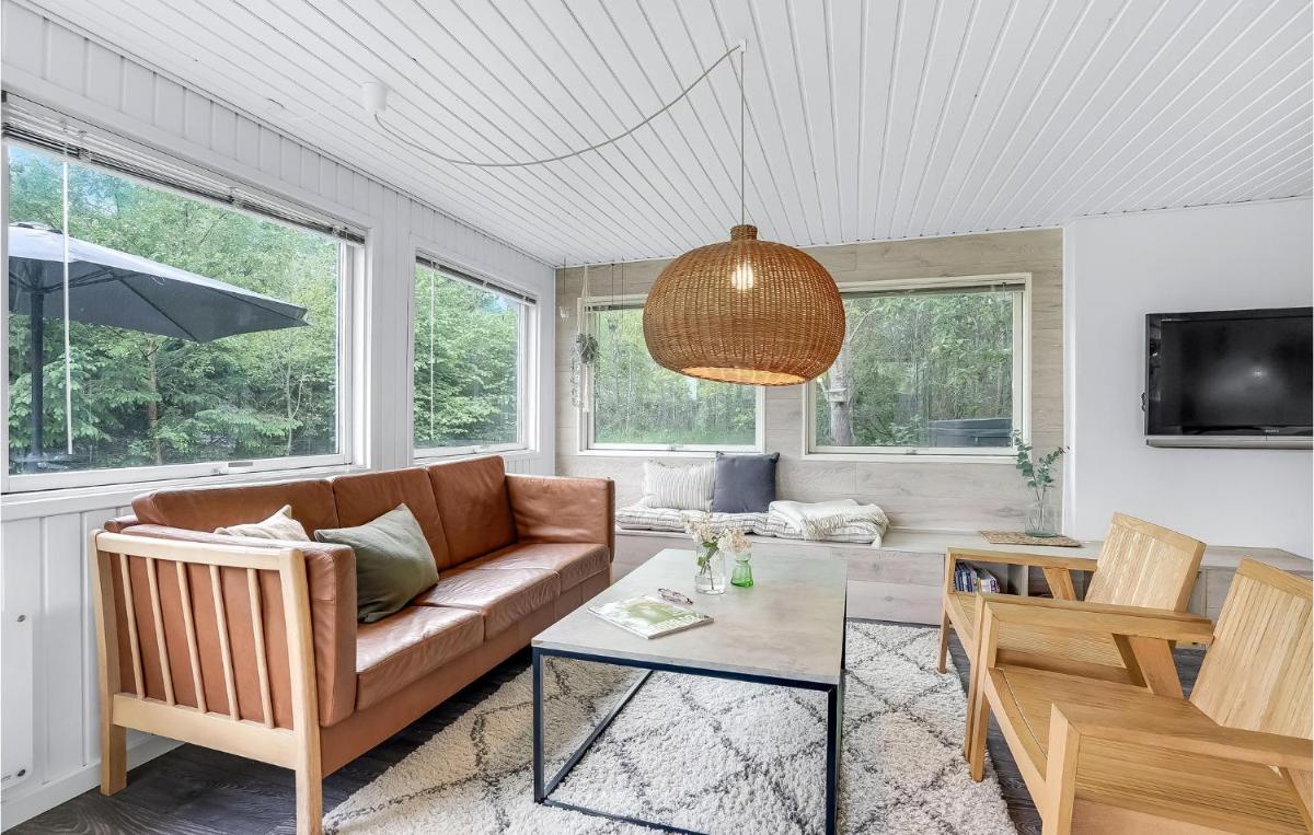 Pet Friendly Home In Hals With Kitchen - Housity