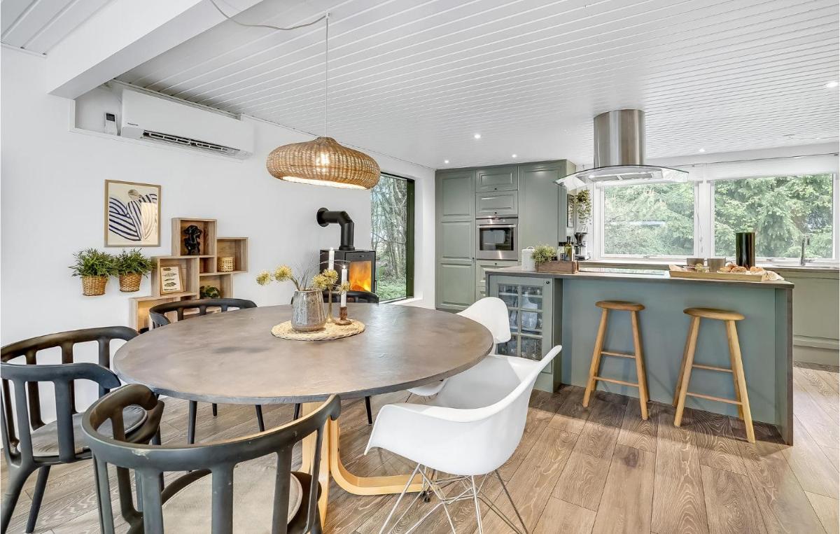 Pet Friendly Home In Hals With Kitchen - Housity