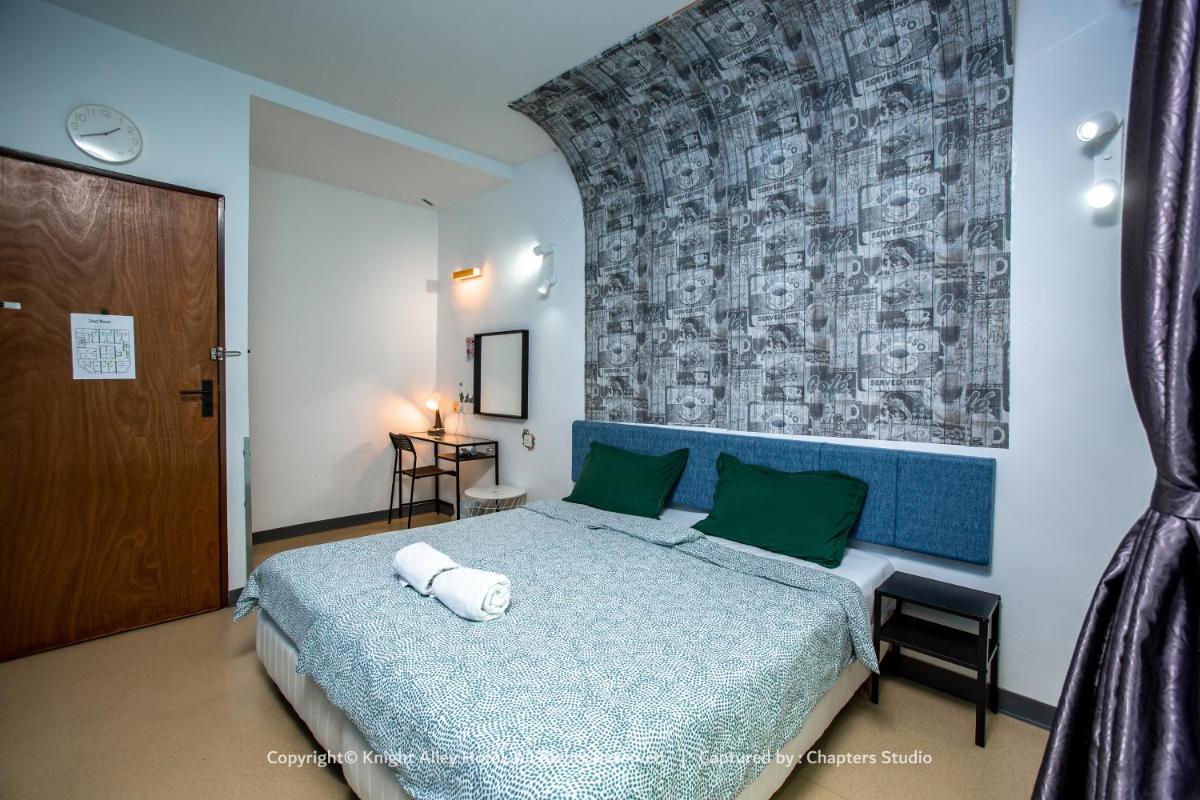 Knight Alley Hotel - Housity