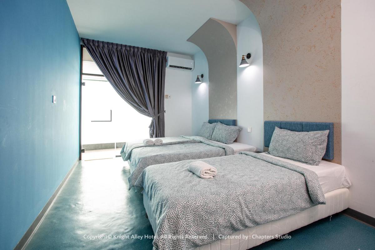 Knight Alley Hotel - Housity
