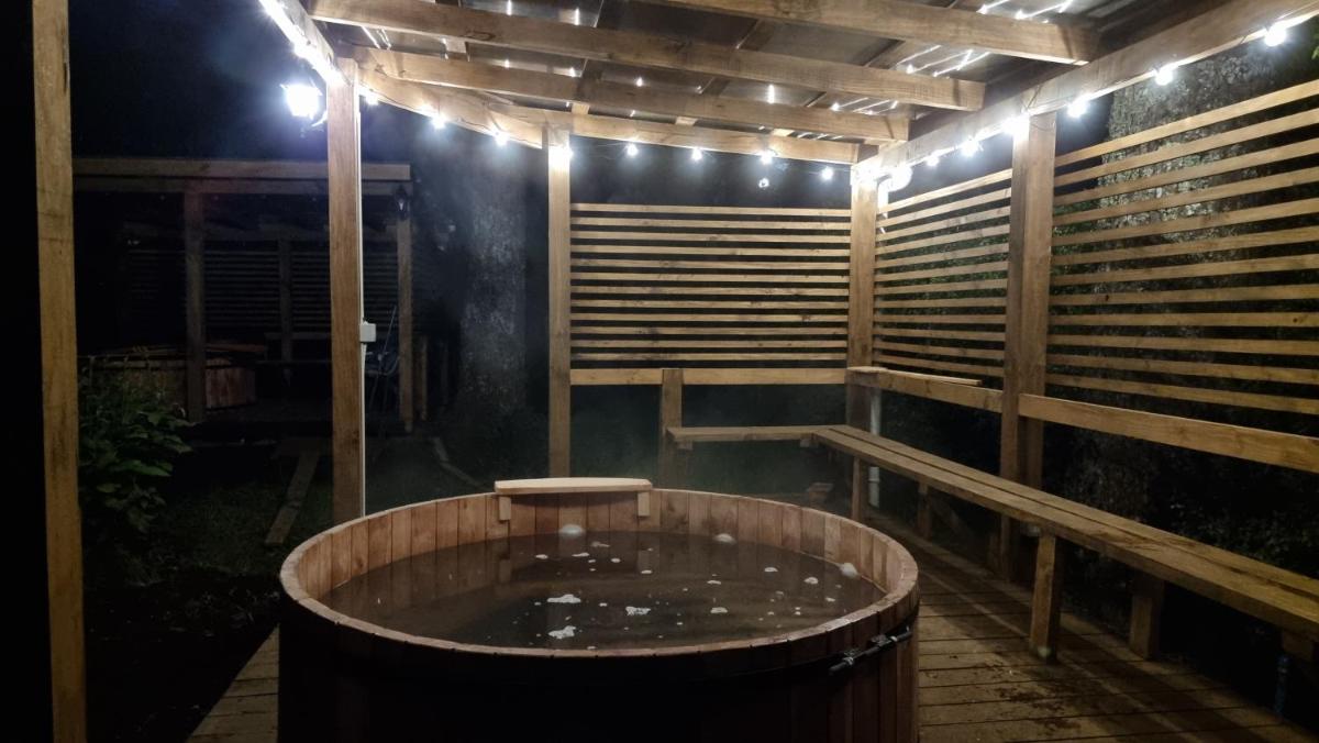 La Casa del Árbol Villarrica Cabañas-Piscina-Tinajas - Housity