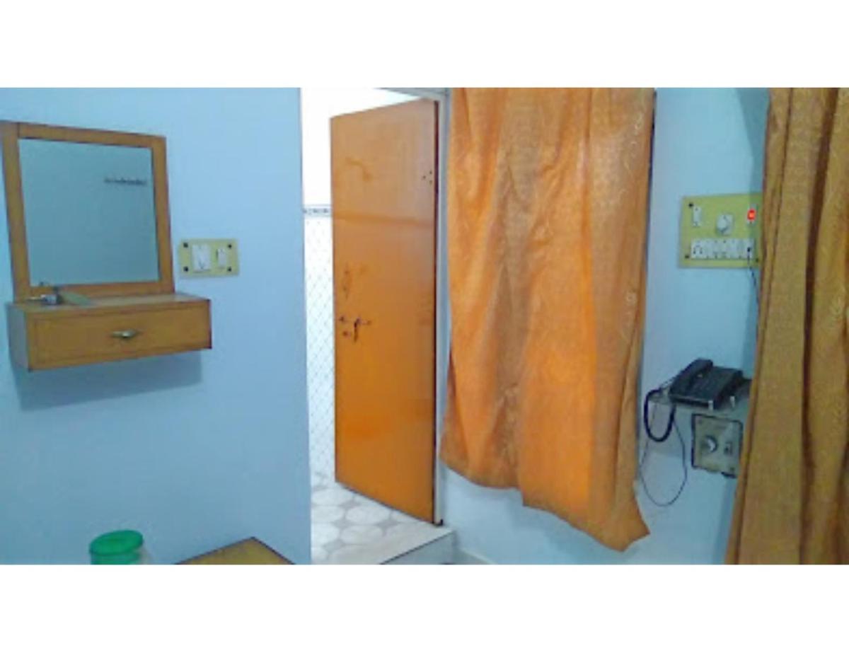 Hotel Shubh Shree Palace,Robertganj - Housity