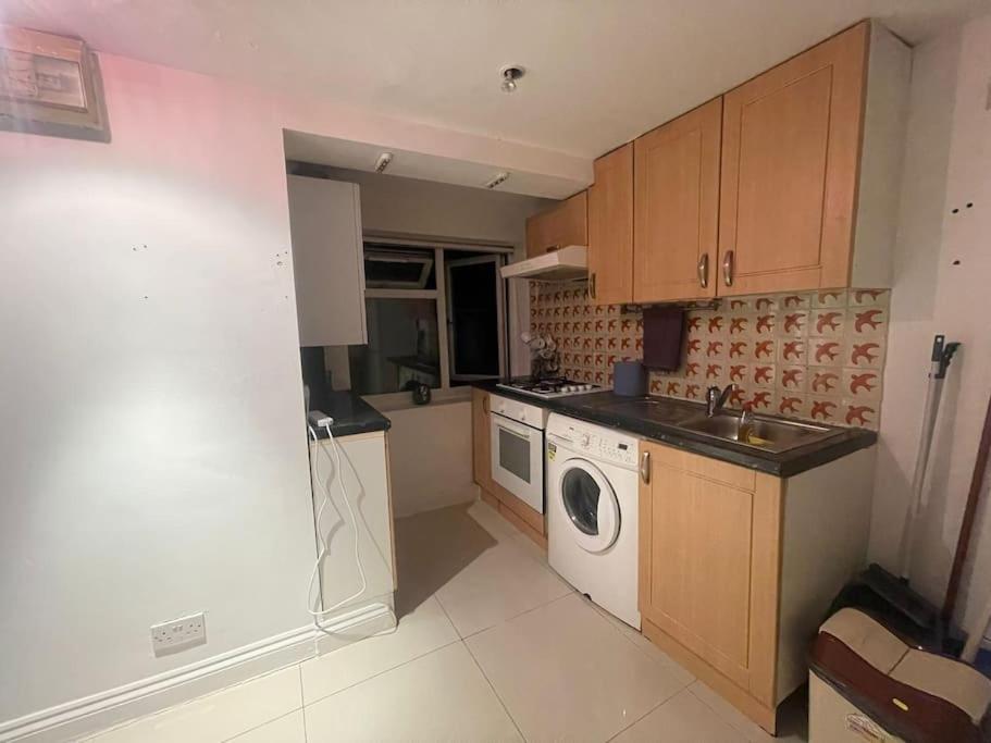 Private and quiet One-Bedroom Flat Perfect for a Seasonal Getaway!
