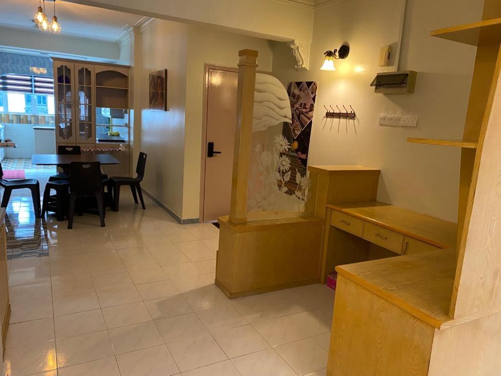Suitetrails - Suria coLiving Hostel