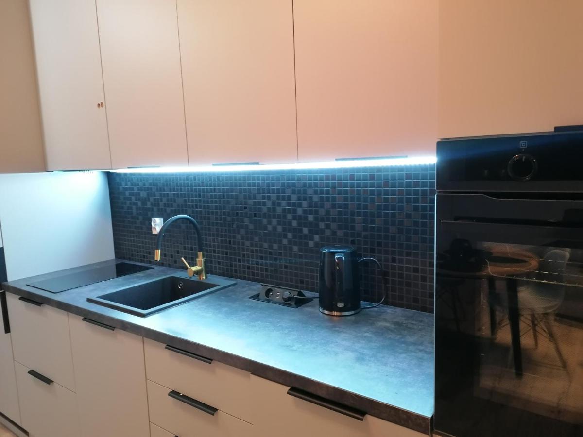 Szczecin Hanza Tower APARTMENT-BASEN - Housity