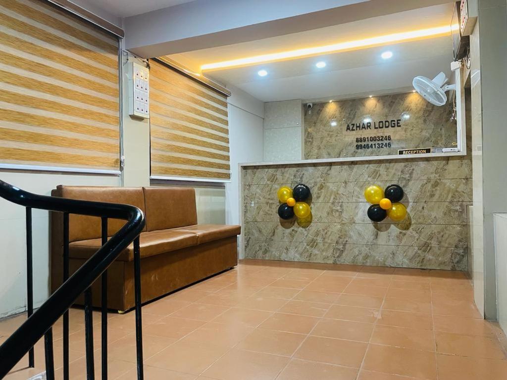 Azhar lodge koyilandy - Housity