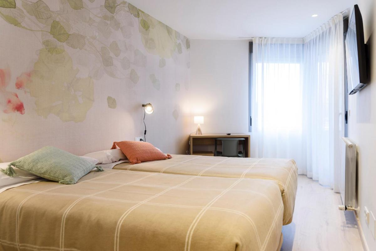 APARTHOTEL SALBURUA - Hizvo