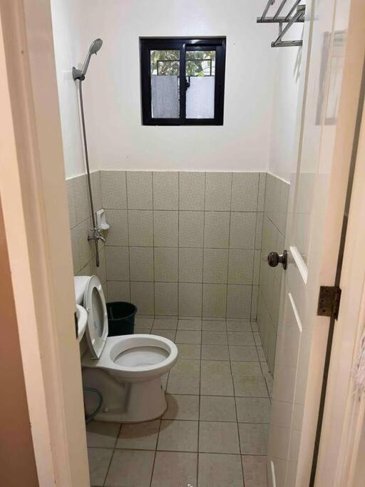 3-Bedroom Home with privilege on Village Pool - Housity