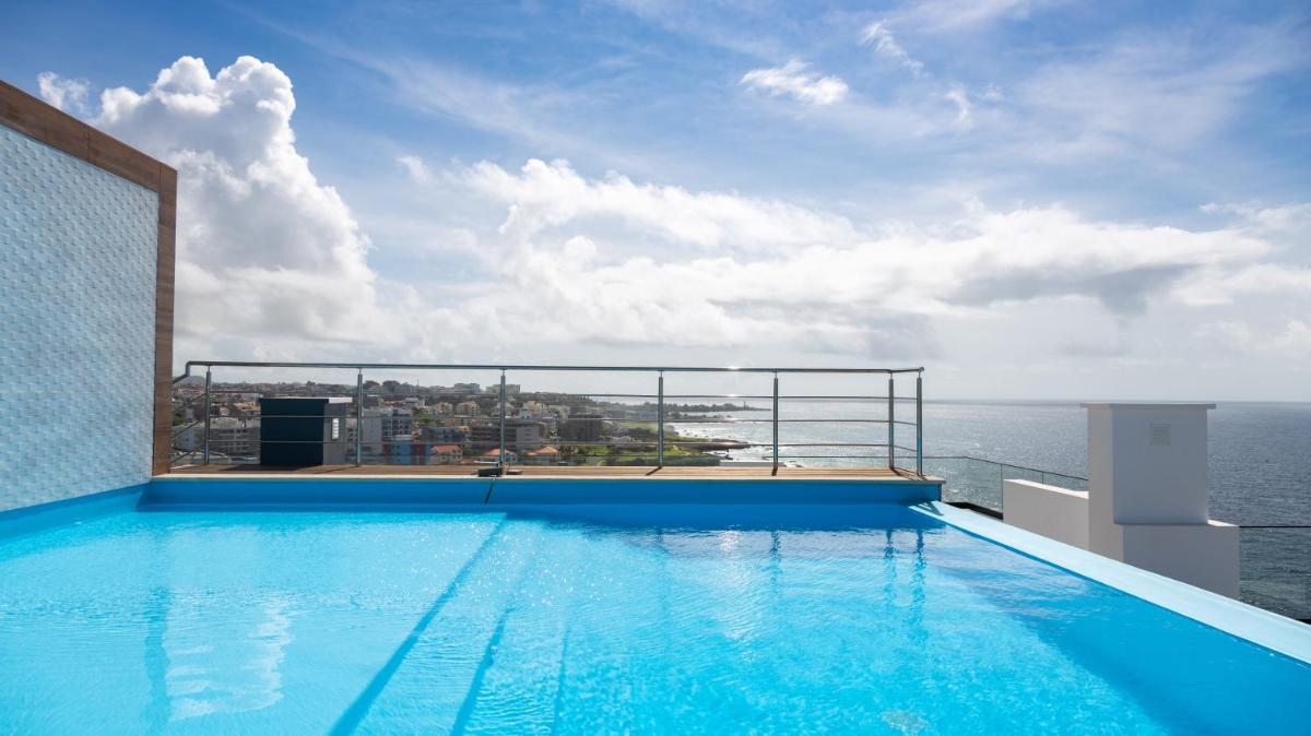 Suitetrails - 3 bdr aprt, best seaview, rooftop pool - LCGR