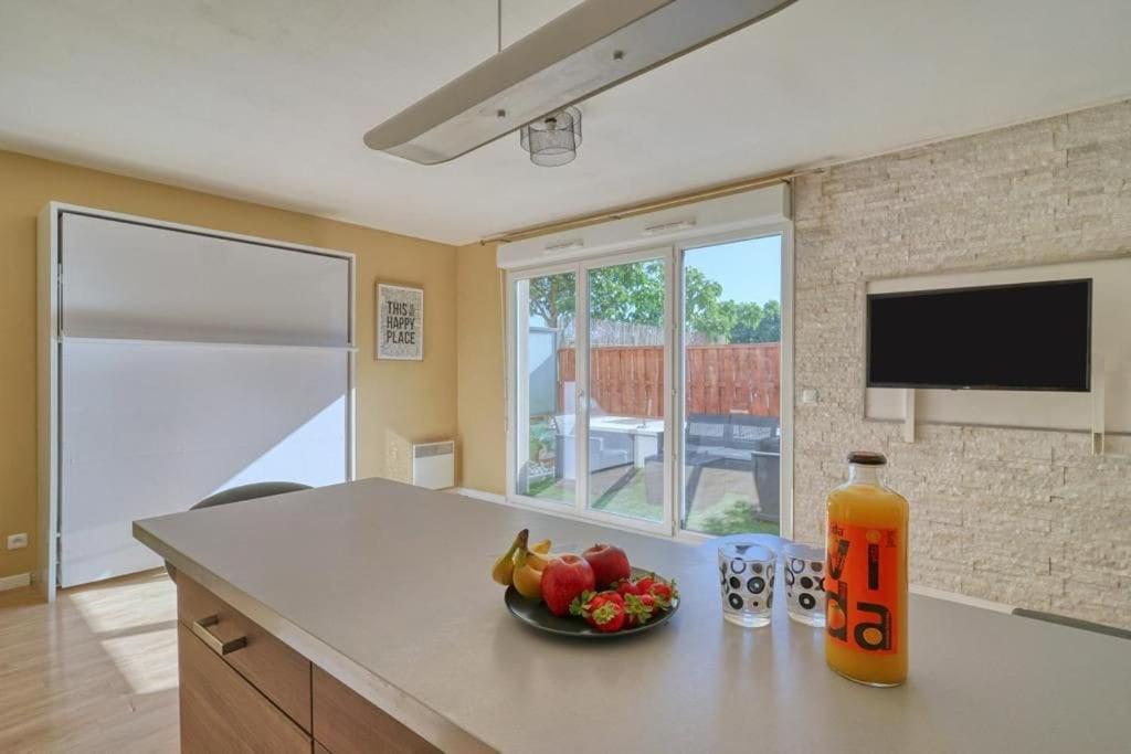 Charmant studio avec terrasse et parking - Housity
