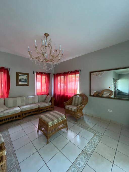Casa Maru Luxury House in (Fully Climatized) - Housity