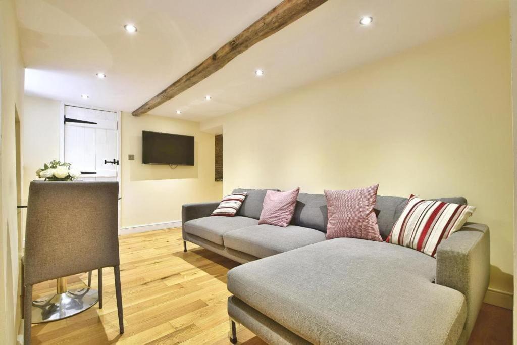 Cosy retreat in Rainow, Western Peak District - Housity