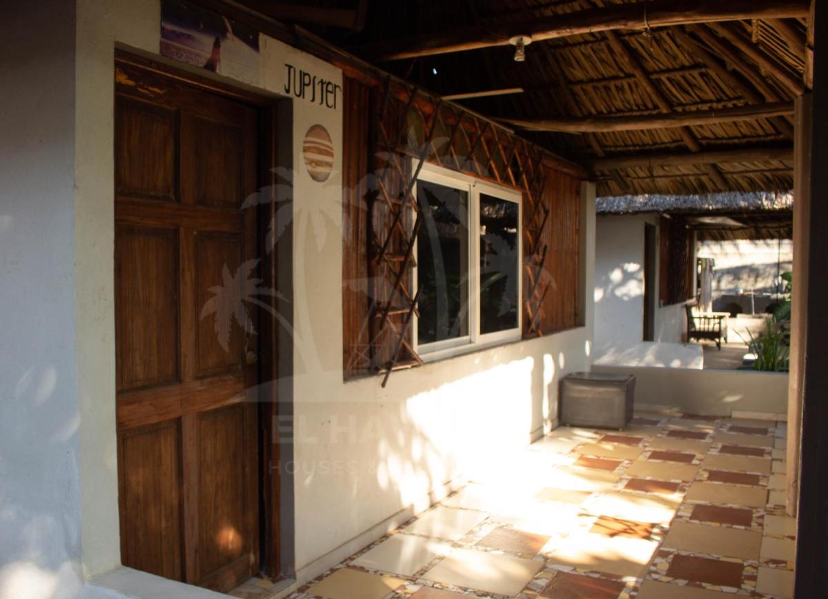 Bungalows California, Disponible buscanos por fuera El Hawaii houses & resorts - Housity