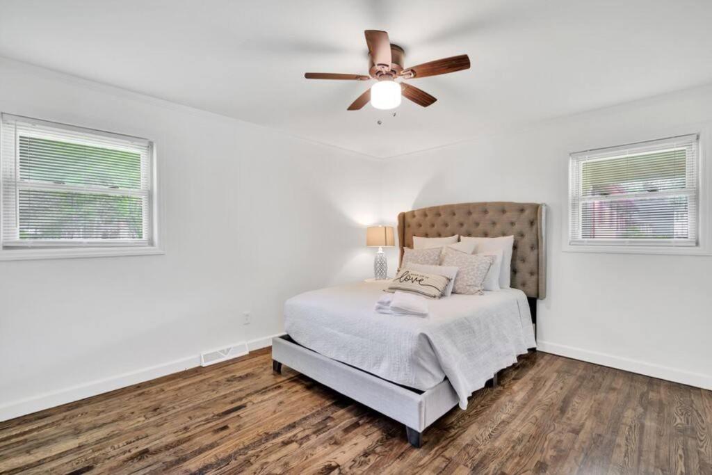 Cozy 4bedroom Bungalow in Davidson Sleeps 10 - Housity