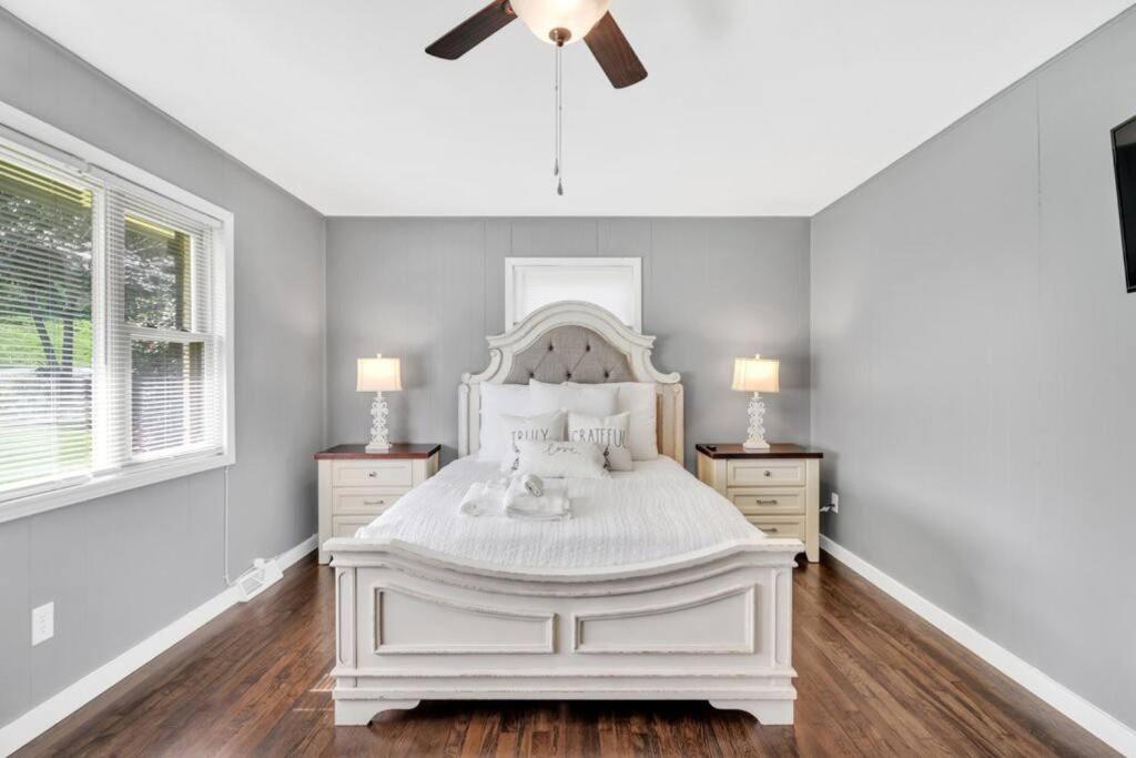 Cozy 4bedroom Bungalow in Davidson Sleeps 10 - Housity