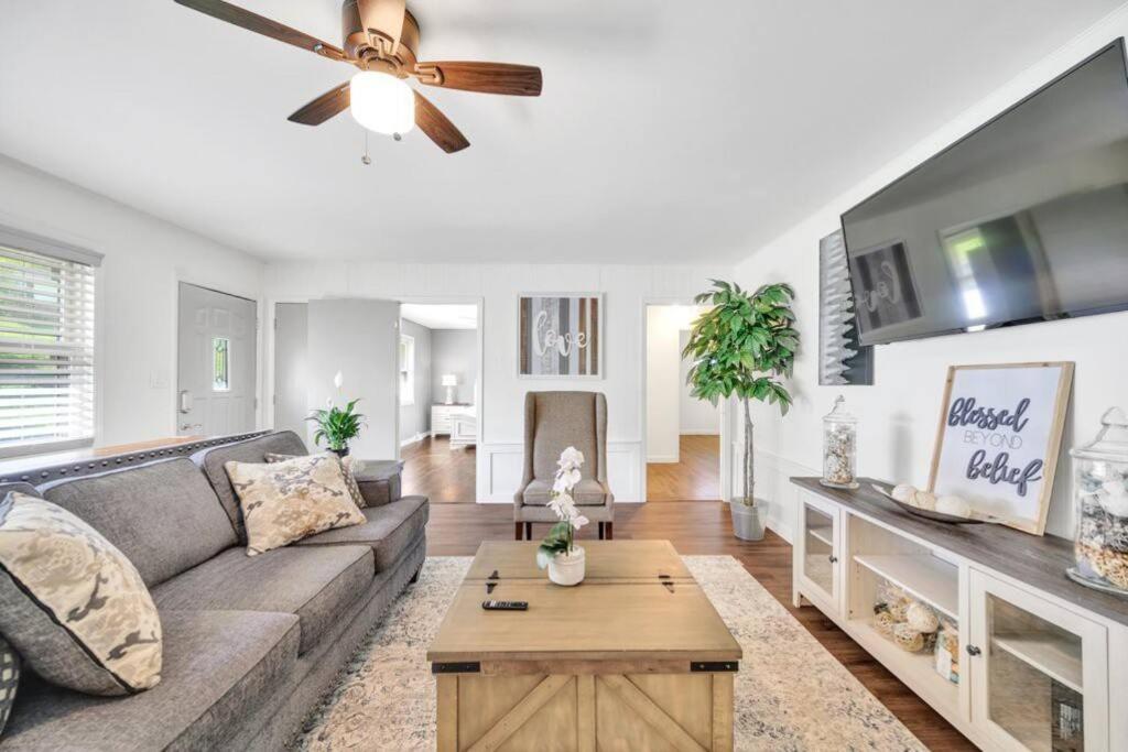 Cozy 4bedroom Bungalow in Davidson Sleeps 10 - Housity