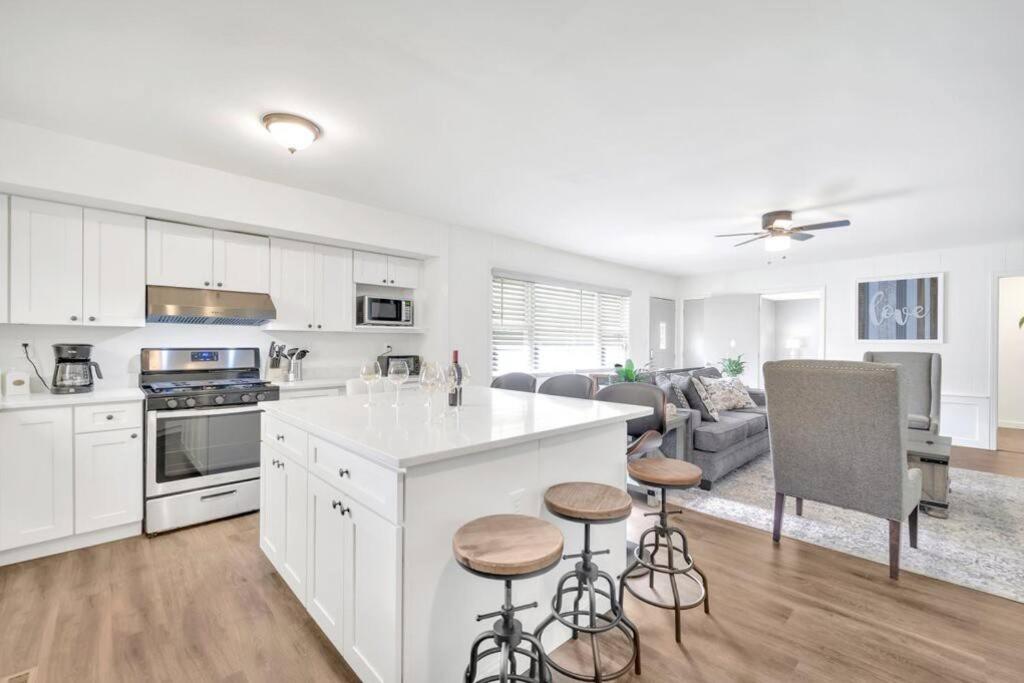 Cozy 4bedroom Bungalow in Davidson Sleeps 10 - Housity