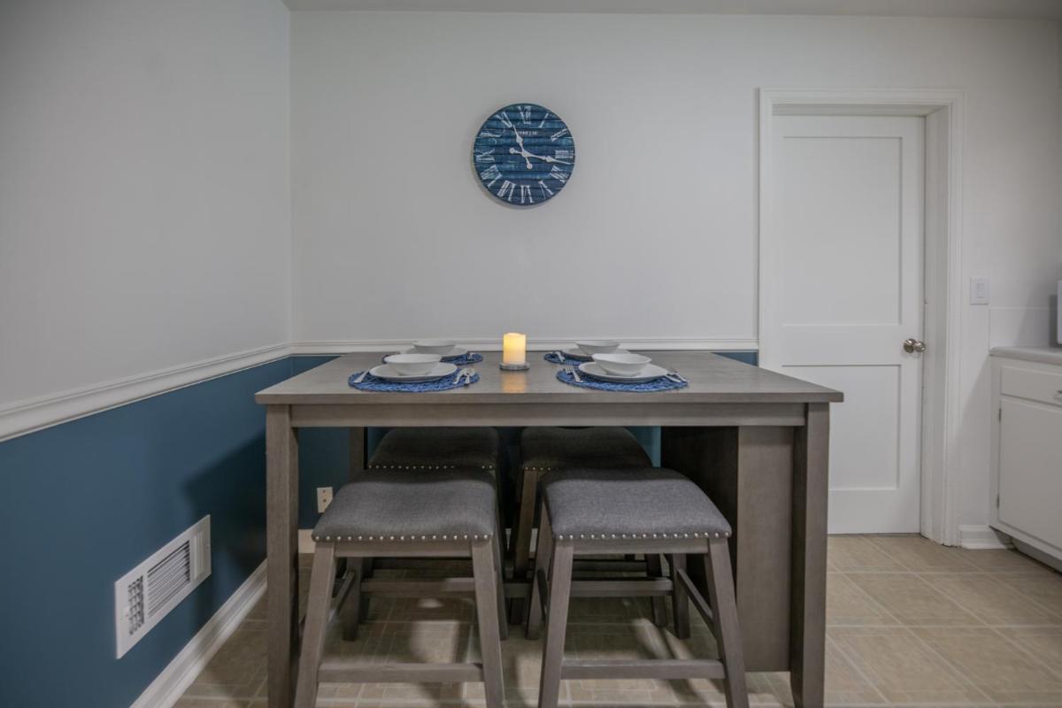 Gym Membership & Breakfast, Deer Sightings! - Housity