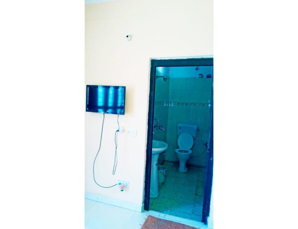 AR Resort & Restaurant, Gauchar - Housity