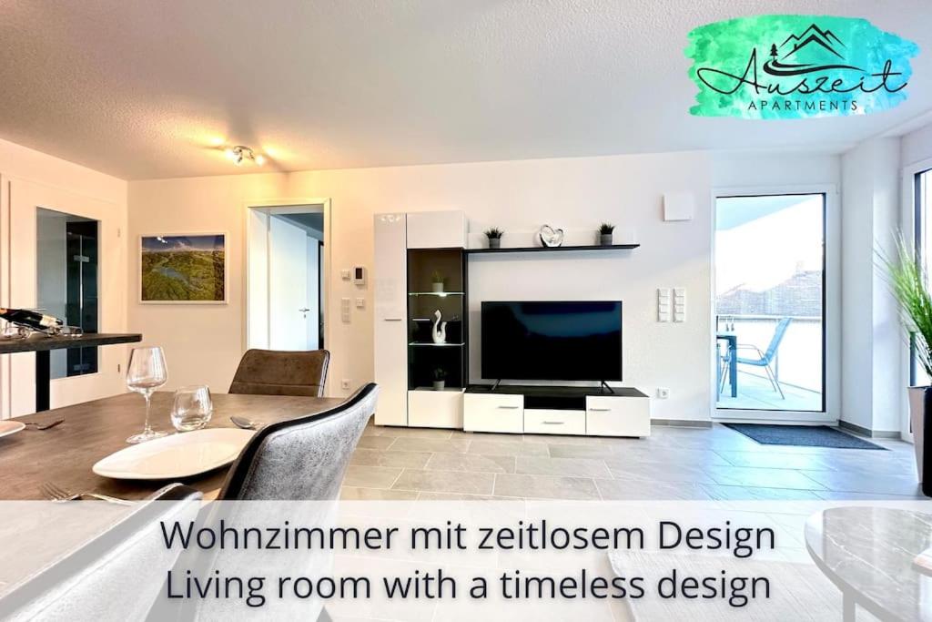 Suitetrails - Auszeit Apartment DELUXE am Uferpark - nur 100 m bis zum Bodensee, direkt am Bodenseeradweg, 2 Schlafzimmer, 2 Sonnenbalkone, schnelles WLAN, kostenloser Tiefgaragenstellplatz, für bis zu 4 Personen