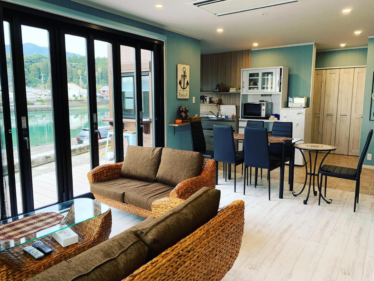 Pier39 Uchiumi Cozy house located in front of the sea and harbor! - Housity