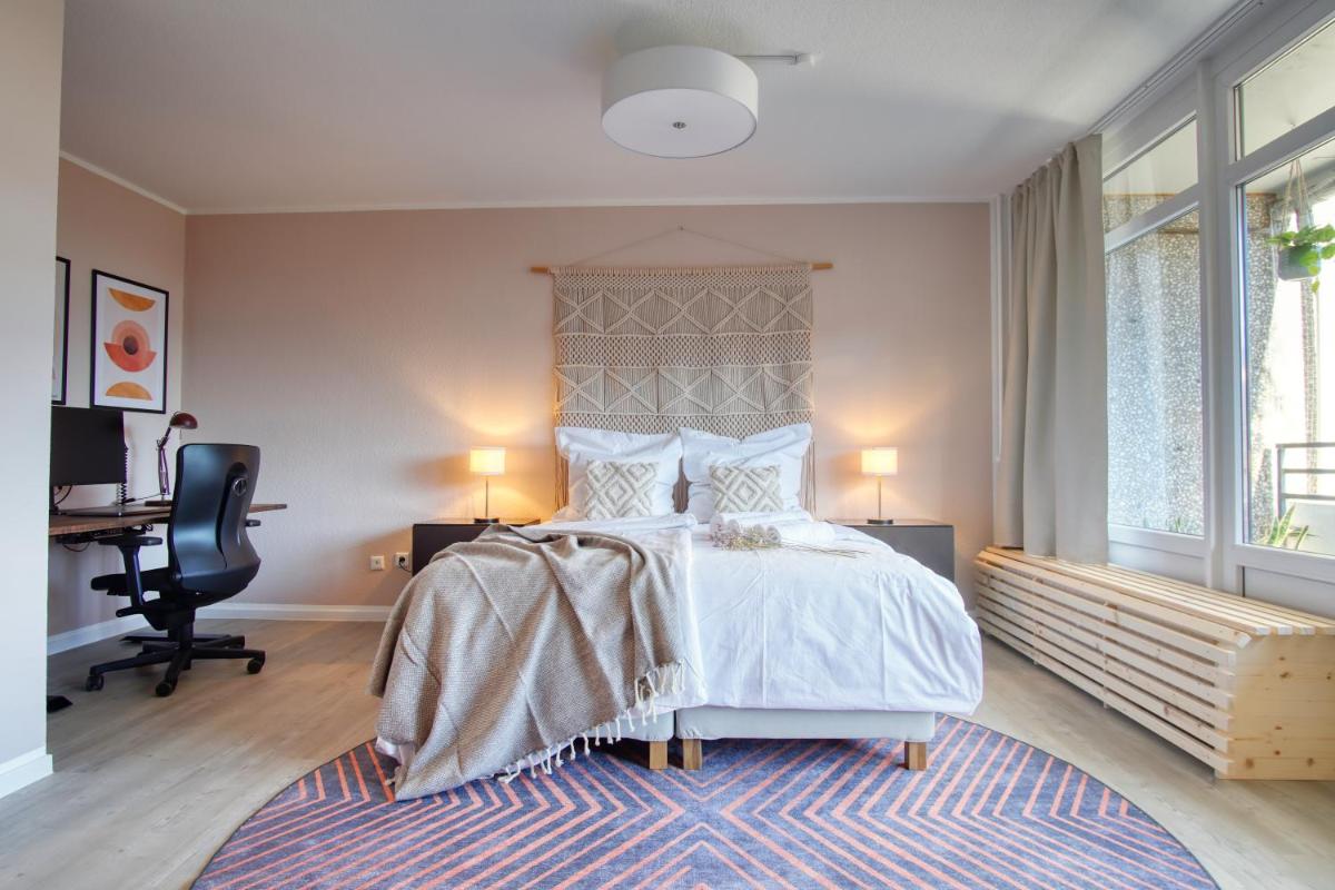 Suitetrails - Homefy Business Apartment - Messe - Düsseldorf - Balkon - Aufzug