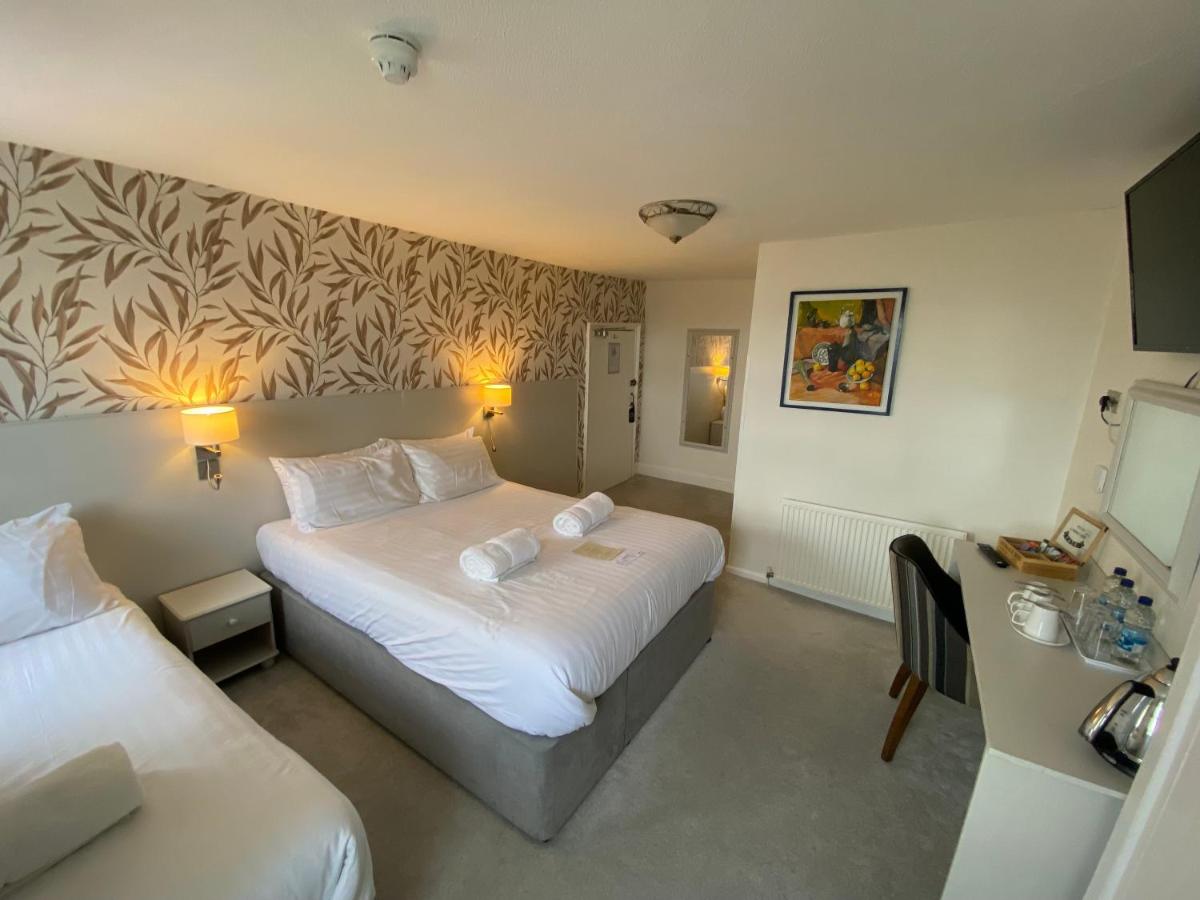 Alexandra Hotel - Housity