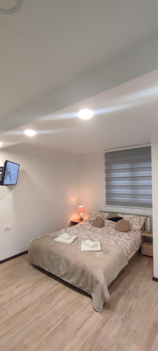 KovacInalux Apartmani - Housity