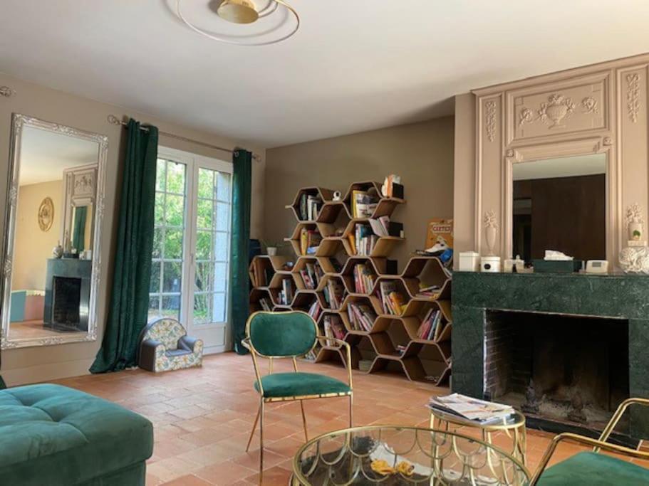 3L Villa near Paris. Jacuzzi/Sauna/Massage - Housity