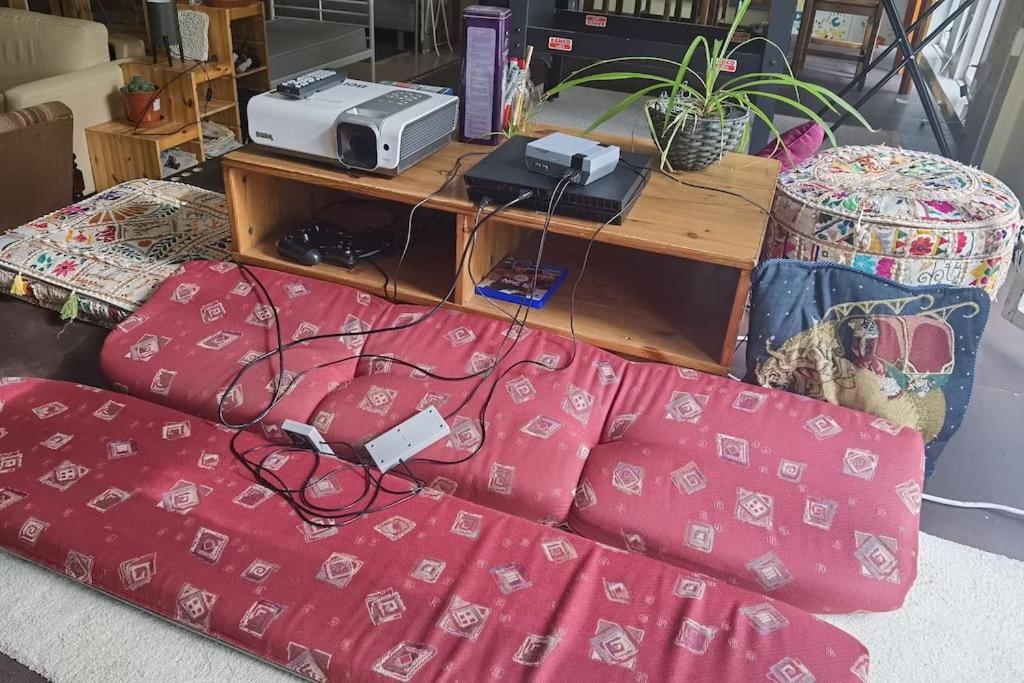 Events & sleepover at former Finnish School - Housity