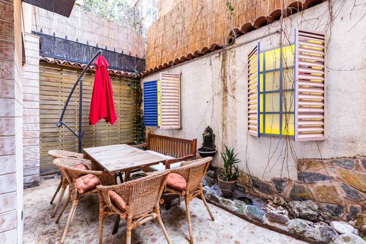 Apartment with Backyard in Nisantasi - Housity