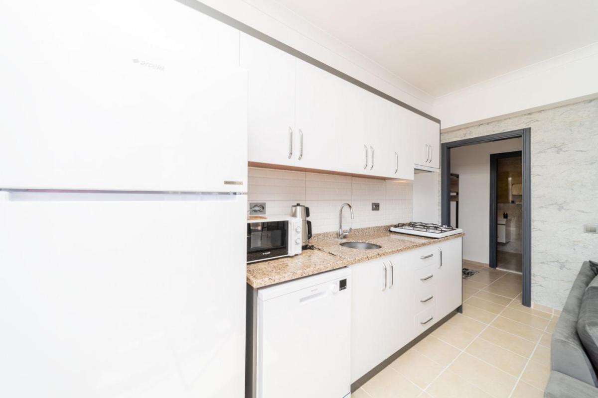 Sea View Flat Near Lara Beach in Kundu Aksu - Housity