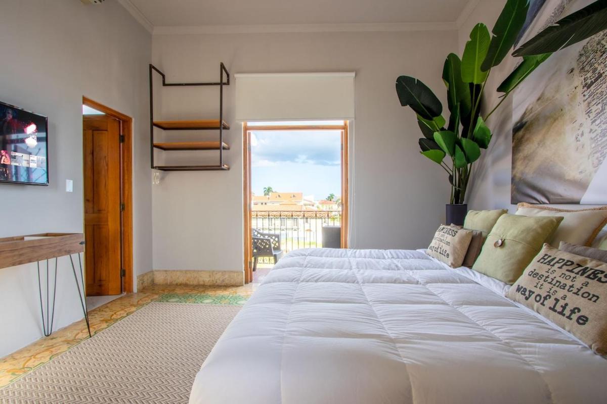 AmazINN Places Casco Viejo Pool and Rooftop XIV - Housity