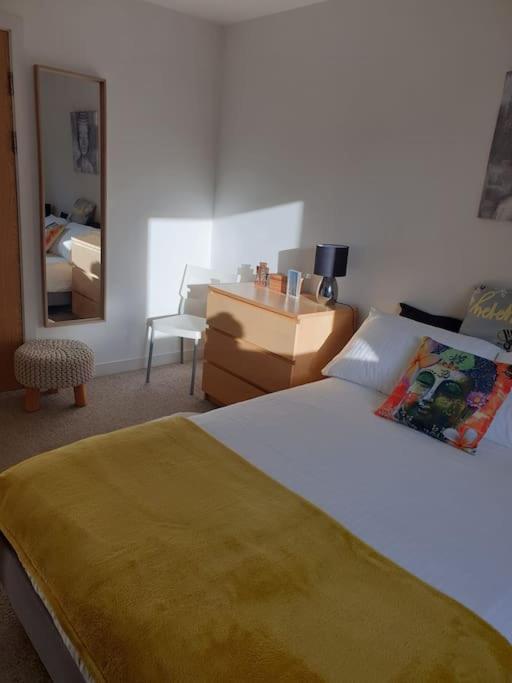 Aprt Stylish modern Pilton farm - Housity