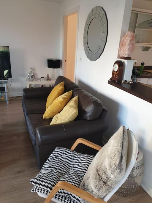 Aprt Stylish modern Pilton farm - Housity